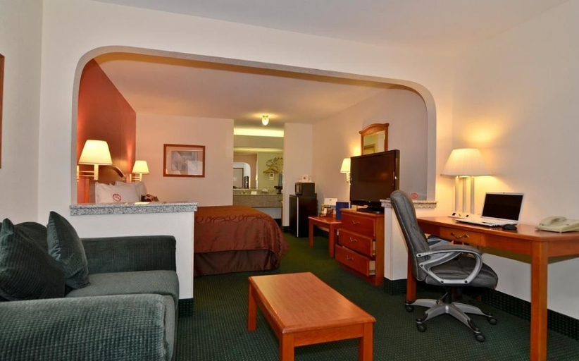 Bedroom 2, Econo Lodge Inn & Suites Memphis East, Shelby
