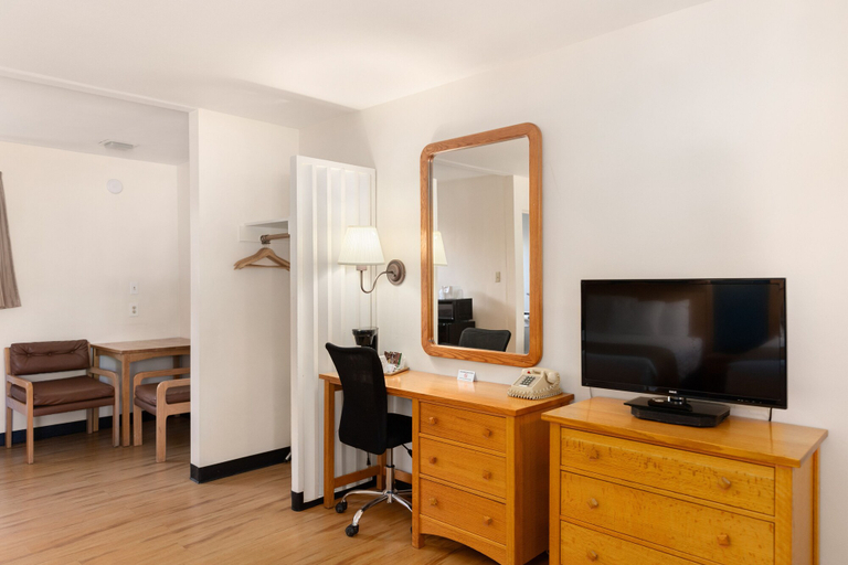 Others 5, Skylark Shores Resort, Lake
