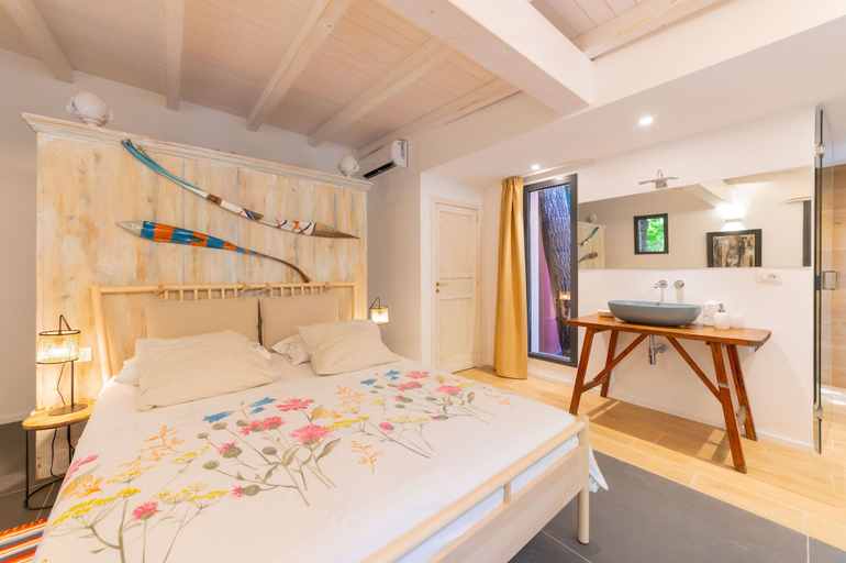 Bedroom 2, Etna Botanic Garden, Catania