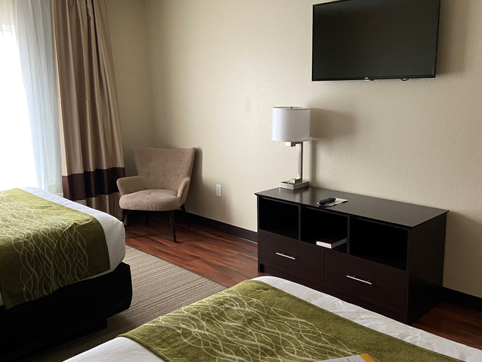 Bedroom 3, Comfort Inn Connellsville Riverview, Fayette