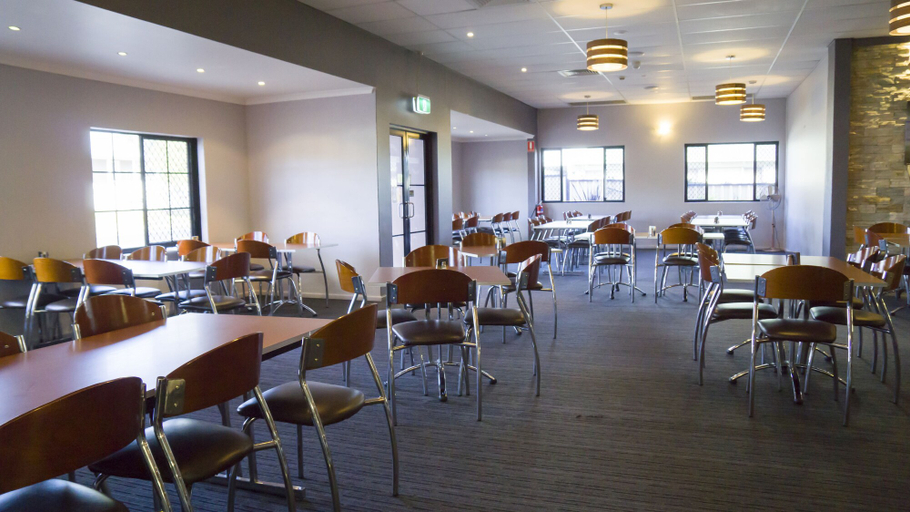Food & Drinks 4, Tenterfield Tavern and Motor Inn, Tenterfield