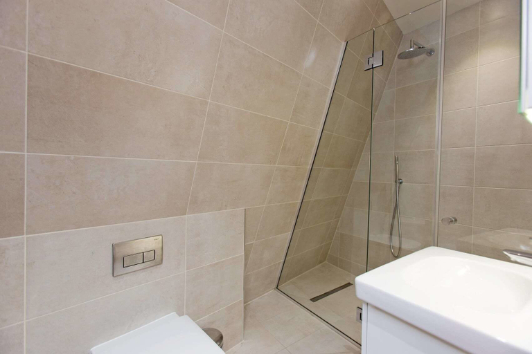 Bathroom 4, Luxury Loft Oxford Street with AC, London