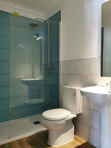 Bathroom 4, Castilho 63 - Hostel & Suites, Lisbon