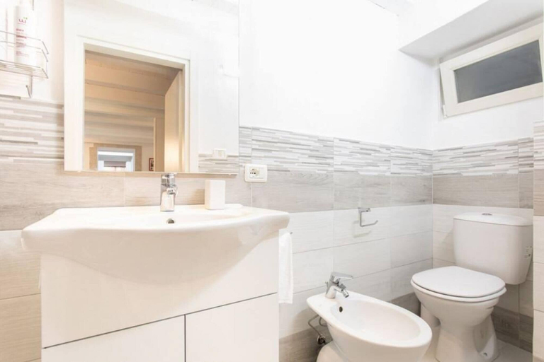 Bathroom 5, Sr-i754-cman47a1 - Maniace Homes - Federico Apartment, Syracuse