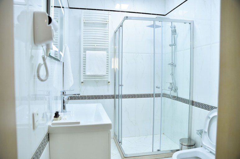 Bathroom 5, Karat Inn Hotel, Baku