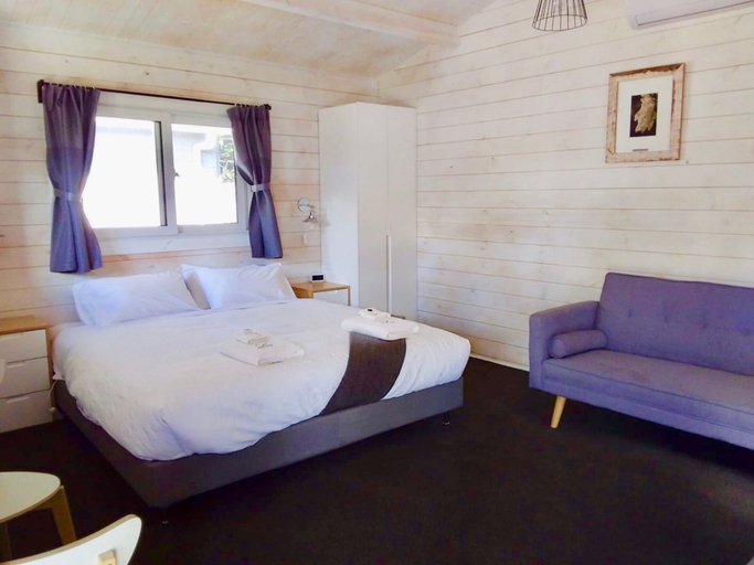 Bedroom 2, Jenolan Holiday Park - Campsite, Oberon
