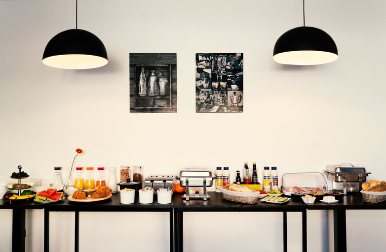 Food & Drinks 4, Grand Petit Hotel, Praha 13