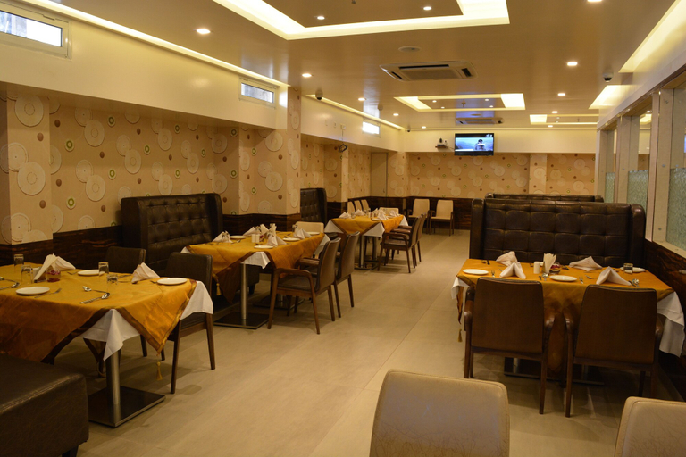 Food & Drinks 5, The AVR Hotels & Banquets, Patna