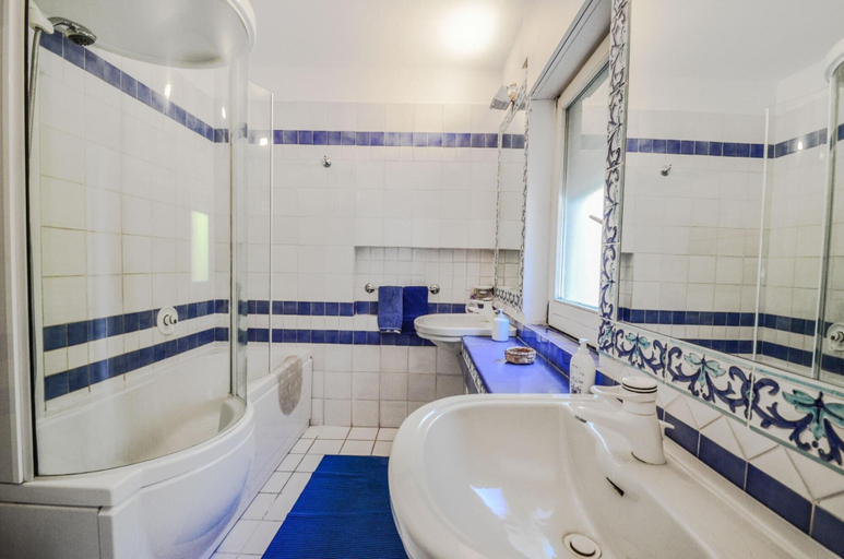 Bathroom, Villa Terri in Massa Lubrense, Napoli