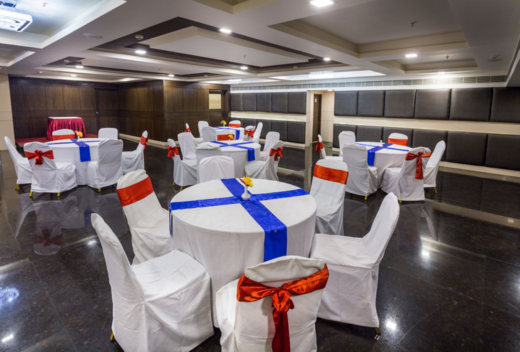 Food & Drinks 4, Cygnett Inn Ramachandra, Vizag, Visakhapatnam