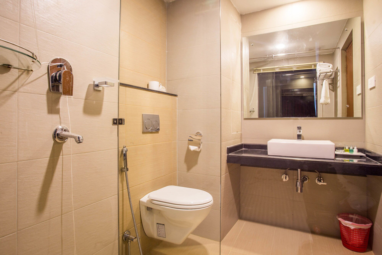Bathroom 4, Hotel Portland, Gandaki