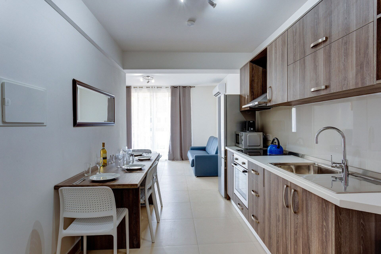 Others 5, Modern 1BR Apartment in a Central Location