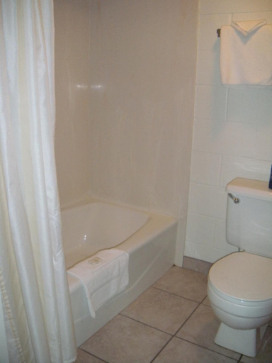 Bathroom 4, Motel West, Bonneville