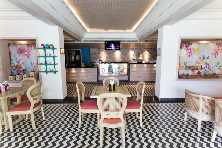 Food & Drinks 5, Grand Uniara, Jaipur