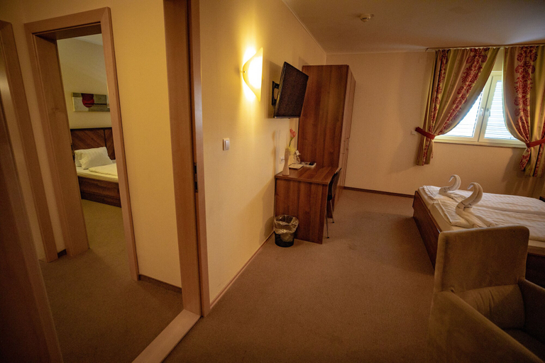Bedroom 3, Hotel Weinland Donnerskirchen, Eisenstadt Umgebung