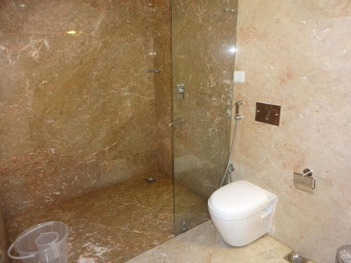 Bathroom 5, Paramount Tower, Kozhikode
