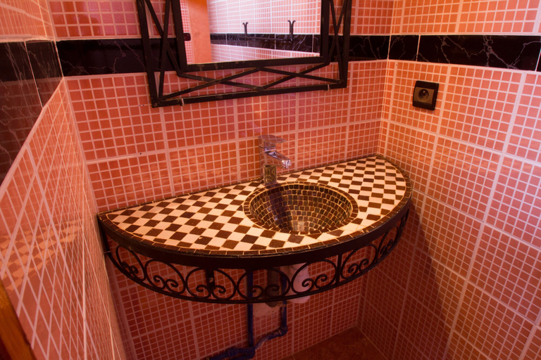 Bathroom, Ksar Ljanoub, Ouarzazate