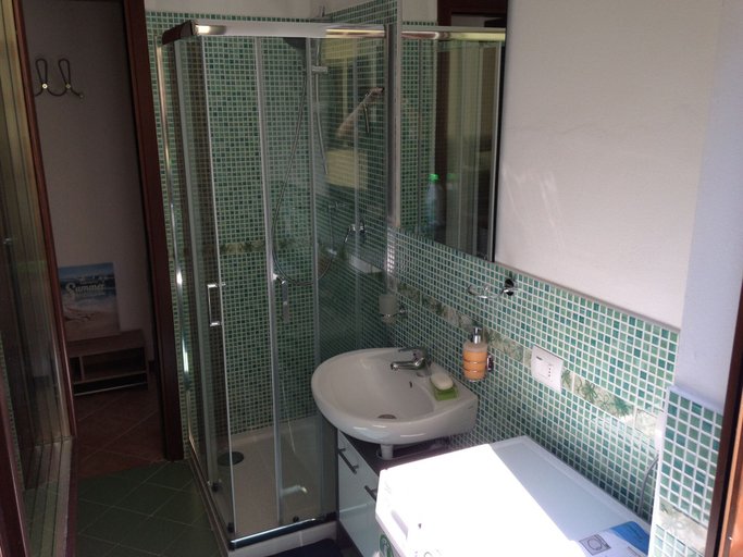 Bathroom, La Quiete Anna Holideal, Brescia