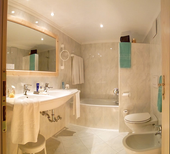 Bathroom 5, Romantik Hotel Post Weisses Rössl, Bolzano