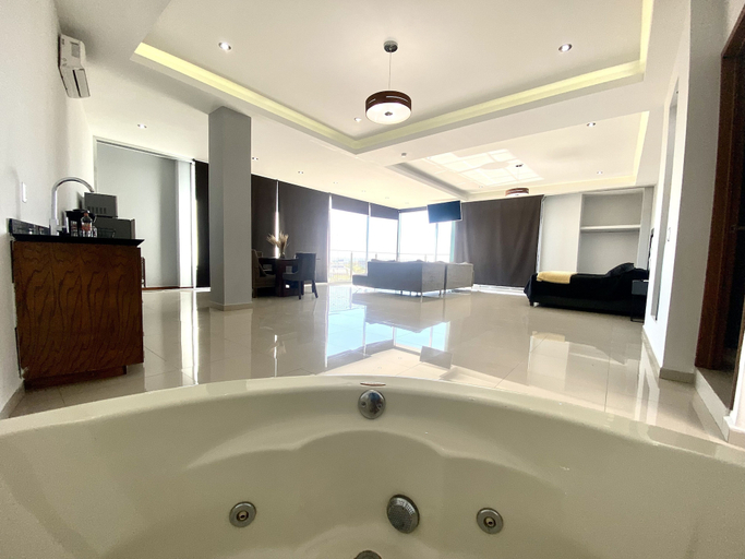 Bathroom 4, Suites La Gloria, Tepatitlán de Morelos