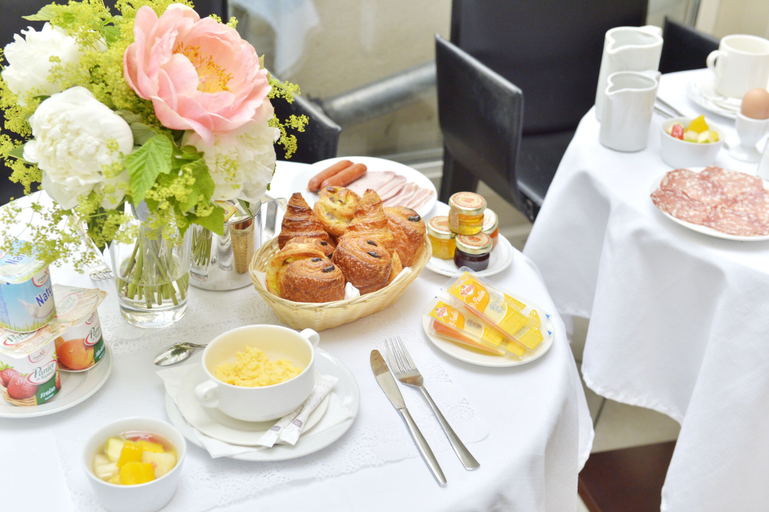 Food & Drinks 5, Hôtel Suites Unic Renoir Saint Germain, Paris