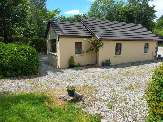 Exterior & Views 1, Sea View 1-bed Cottage With Private Garden