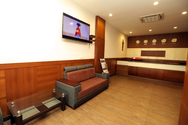 Others 5, Traders Hotel, Dakshina Kannada
