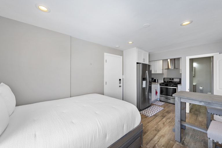 Bedroom 3, Balboa Condos by ELVR, Orange