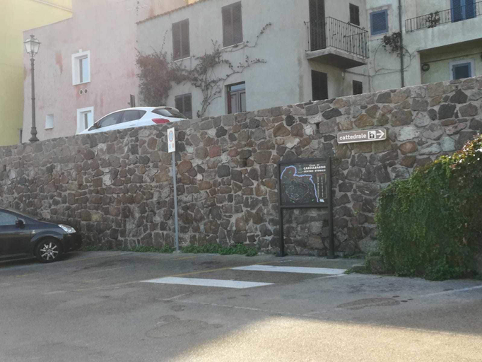Parking, Appartamenti Eleonora D'Arborea, Sassari