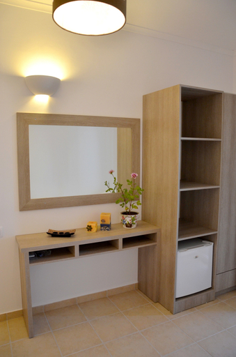Bathroom 5, Galaxy, South Aegean