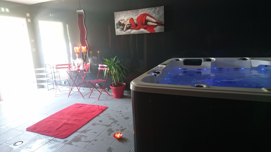 Bathroom 2, Camping Le Sous Bois, Ardèche