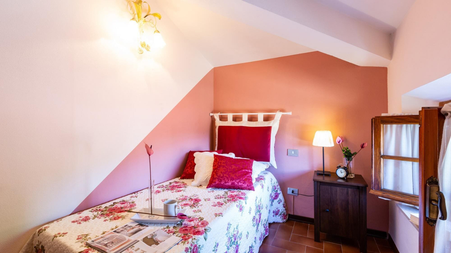 Bedroom 4, Villa Elena 9 1 in Coli, Lucca