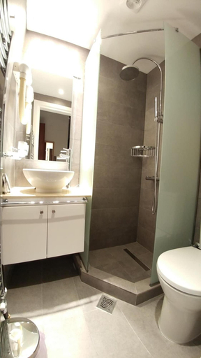 Bathroom 4, Hotel Galaxidi, Central Greece