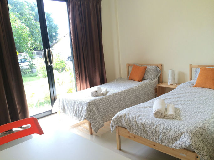 Bedroom 2, Montra Nakhon Guesthouse, Muang Nakhon Si Thammarat