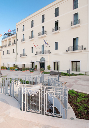 Exterior & Views 2, Grand Hotel Mediterraneo, Lecce