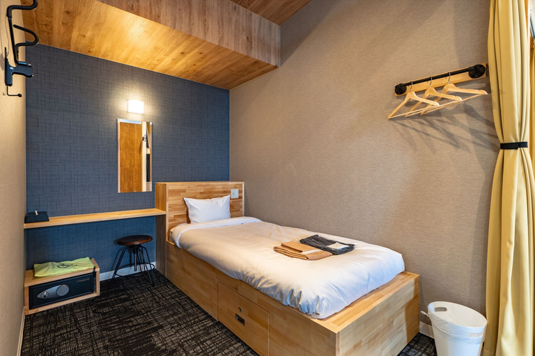 Bedroom 4, I-Link Hostel & Cafe Shimanami, Imabari