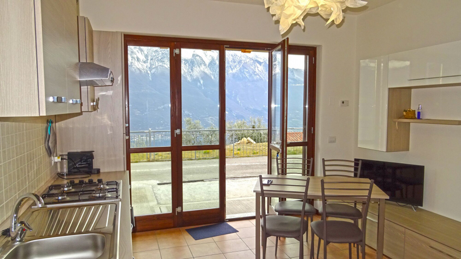 In-room dining 5, La Quiete 19 Holideal, Brescia
