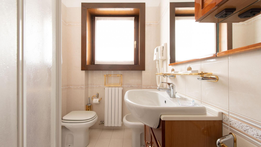 Bathroom 5, Italianway - San Giovanni 13 A - C - Calidarium - So-l557-sgio13c1, Sondrio
