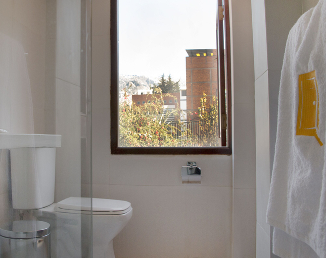 Bathroom 4, Qhini Hotel Boutique, Pedro Domingo Murillo