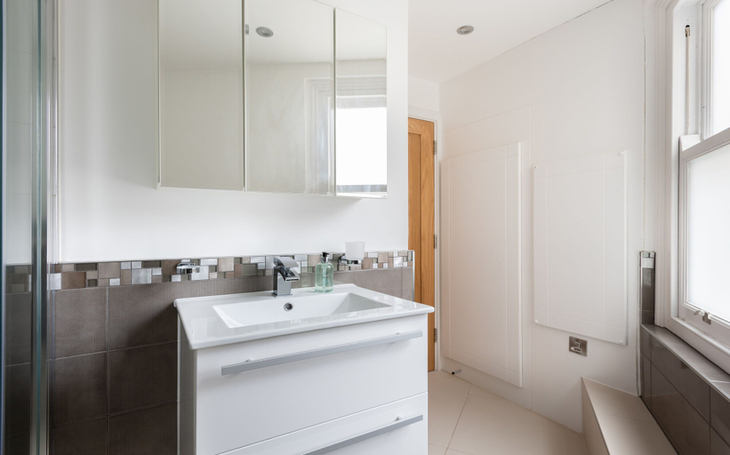 Bathroom 4, The New Bond Street Loft - Modern 1bdr City Centre Apartment, London
