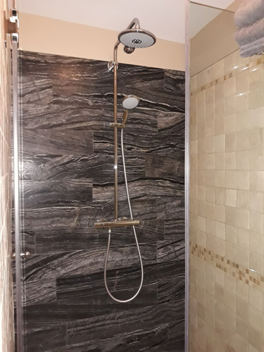 Bathroom 5, The 3Cities Auberge