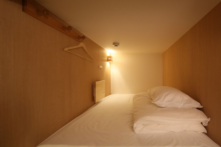 Bedroom 2, iloha Hostel Namba Shinsaibashi, Osaka