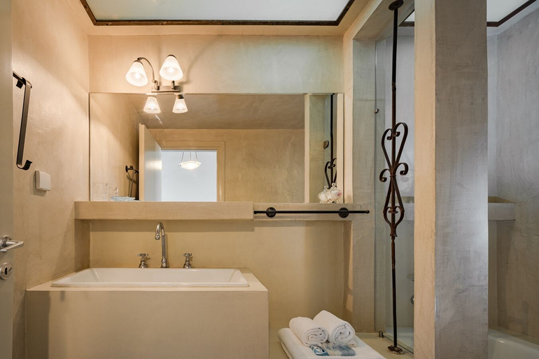 Bathroom 5, Mazaraki Guesthouse, Peloponnese