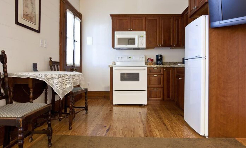 Others 5, Island City House Hotel, Monroe