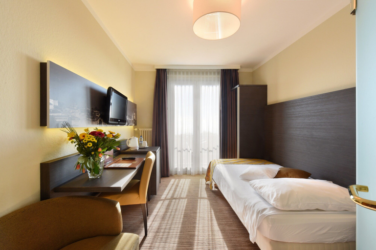 Bedroom 3, Bellerive Hotel, Lausanne