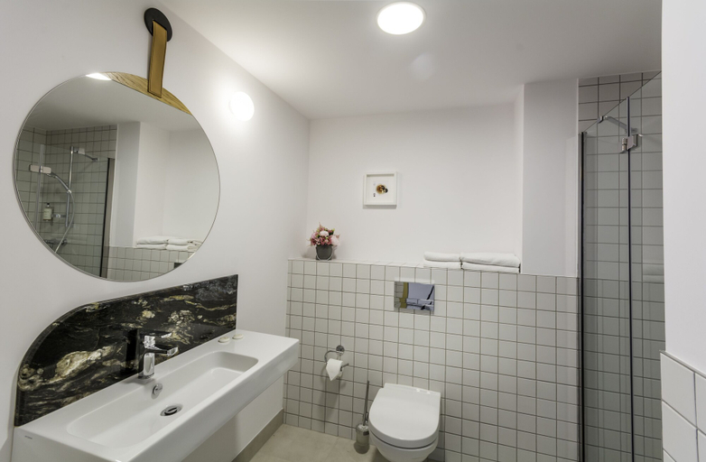 Bathroom 5, Hotel Antares, Gdynia