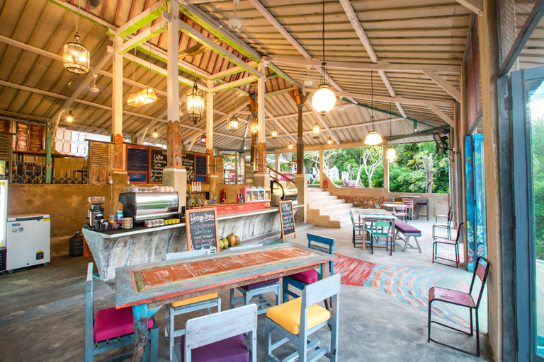Food & Drinks 5, Kampung Jimba, Badung