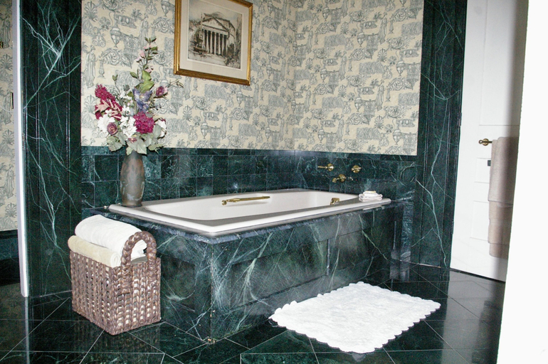 Bathroom 3, Oakcliff Bed and Breakfast, Saratoga