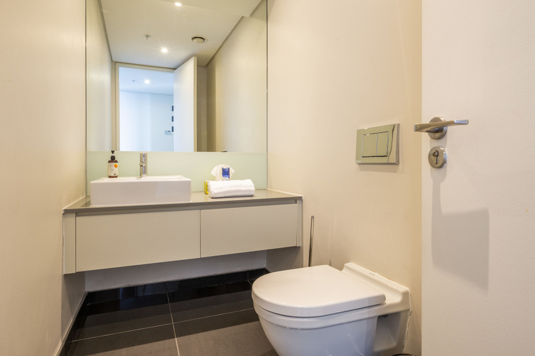 Bathroom 4, Mirage - WHosting, City of Cape Town