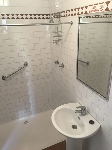 Bathroom 4, Sturt Motel, Broken Hill